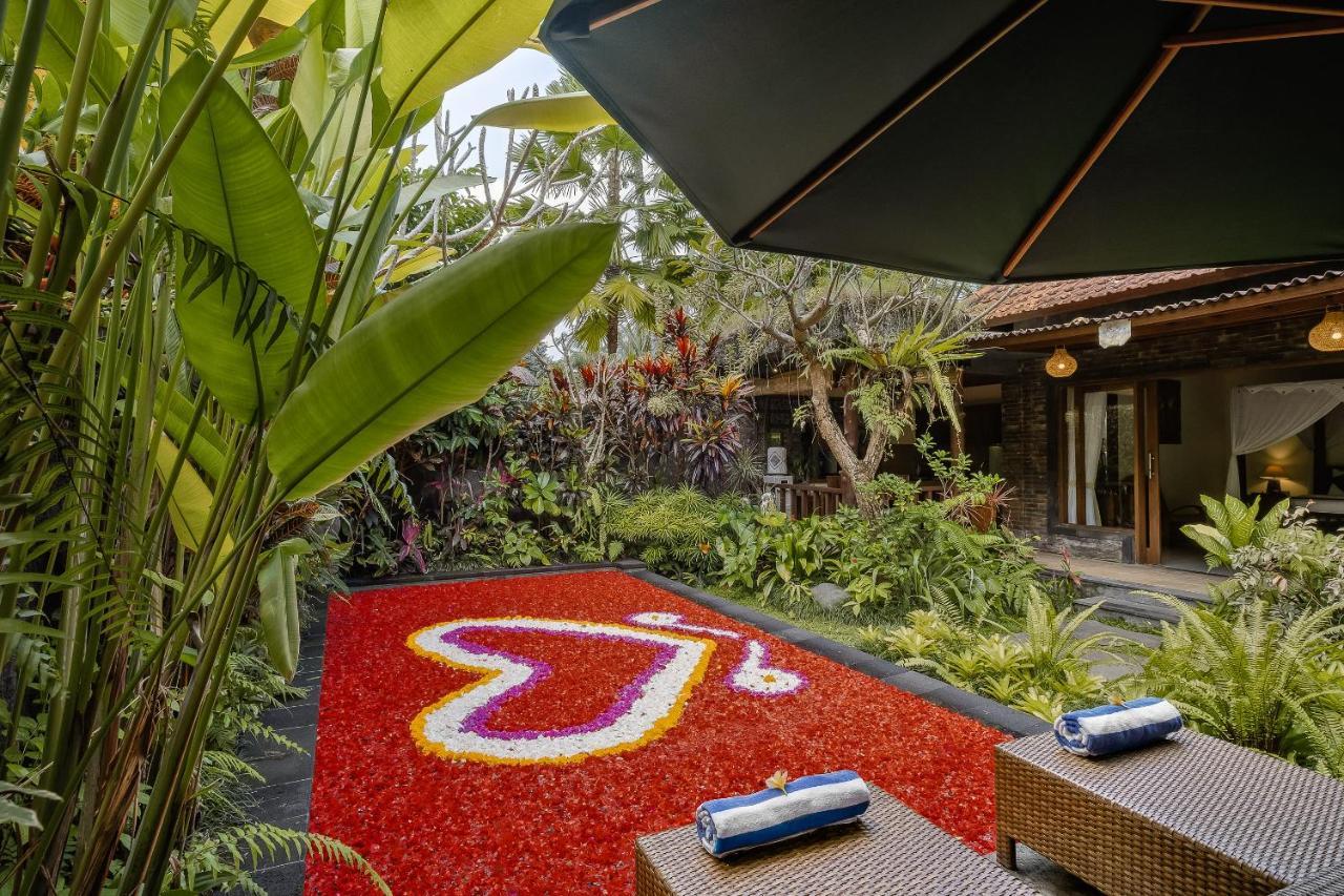 Teja Lokha Ubud Villa Exterior photo